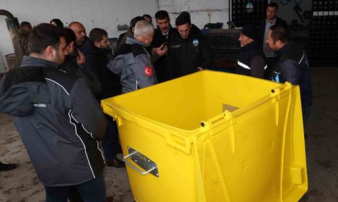 Tokat Belediyesi dayanıklı yeni çöp konteynerlerini hizmete sundu