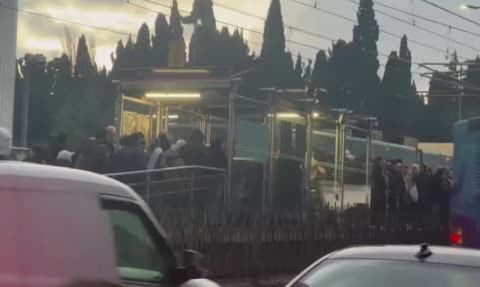 Topkapı'da T4 Topkapı-Mescidi Selam Tramvayı raydan çıktı