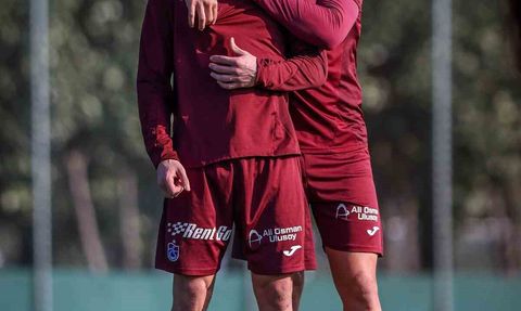 Trabzonspor Göztepe deplasmanına hazırlandı, İzmir'e hareket etti