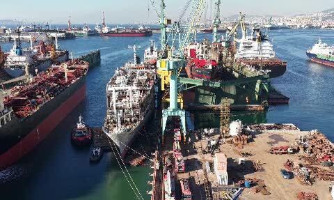 Tuzla'da Zein 1 gemisinde yangın kontrol altına alındı