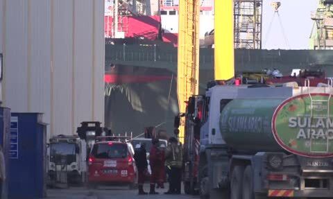 Tuzla Tersanesi'nde 'Zein 1' Gemisinde Yangın