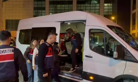 Ünlü İsimler Hastanede Rutin Sağlık Kontrollerinden Geçti