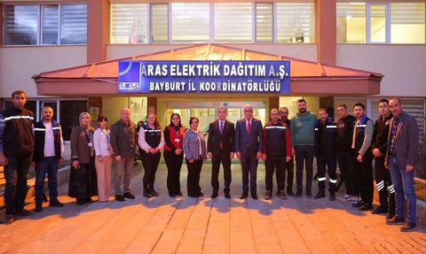 Vali Eldivan Aras Elektrik Dağıtım Bayburt Koordinatörlüğünü Ziyaret Etti