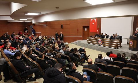 Vali Gökmen Çiçek: Turist rehberlerinin görüşleri Kayseri turizmi için önemli