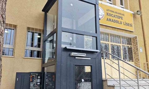 Vali Yiğitbaşı, engelli öğrencinin okula erişimini sağladı