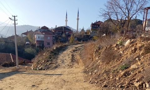 Valiliğin Yaptırdığı Parke Yol Belediye Tarafından Söküldü — Karacaali Mahallesi Yenileme Bekliyor