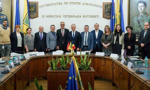 Yaşar Üniversitesi ile Bükreş’te yeni bilimsel iş birlikleri