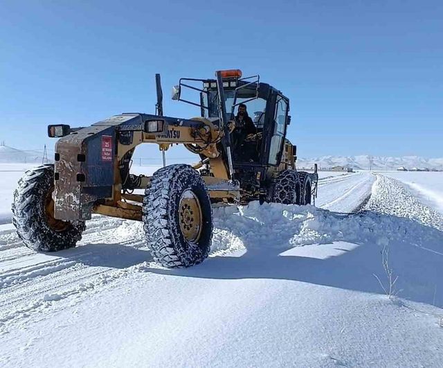 Patnos’ta tüm yollar yeniden ulaşıma açıldı