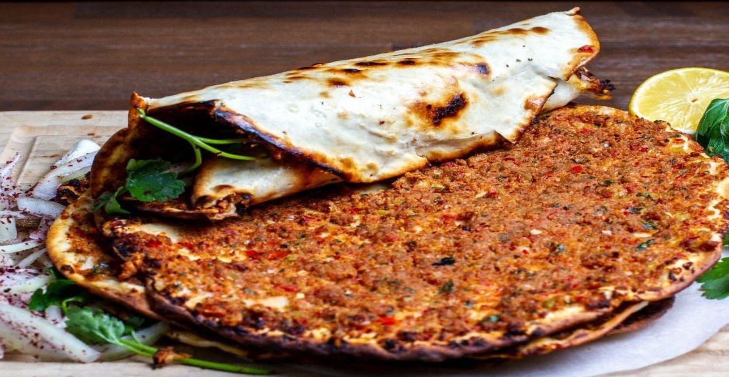 EVDE LAHMACUN YAPMAK
