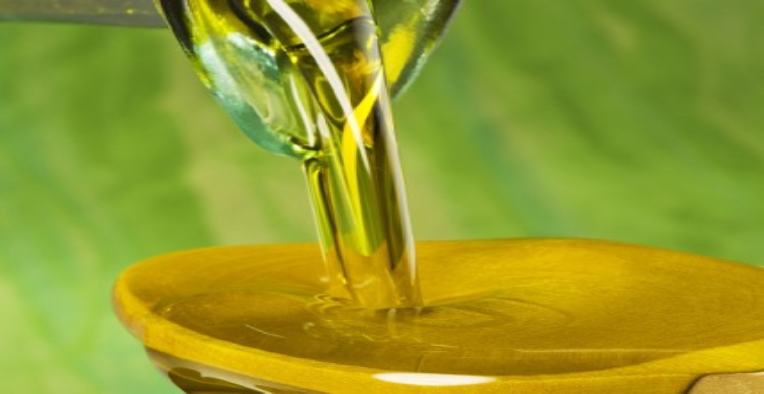 Zeytinyağına o ürün ekleyen ip gibi olacak! Karışımın faydasını görmeyen tek bir insan yok