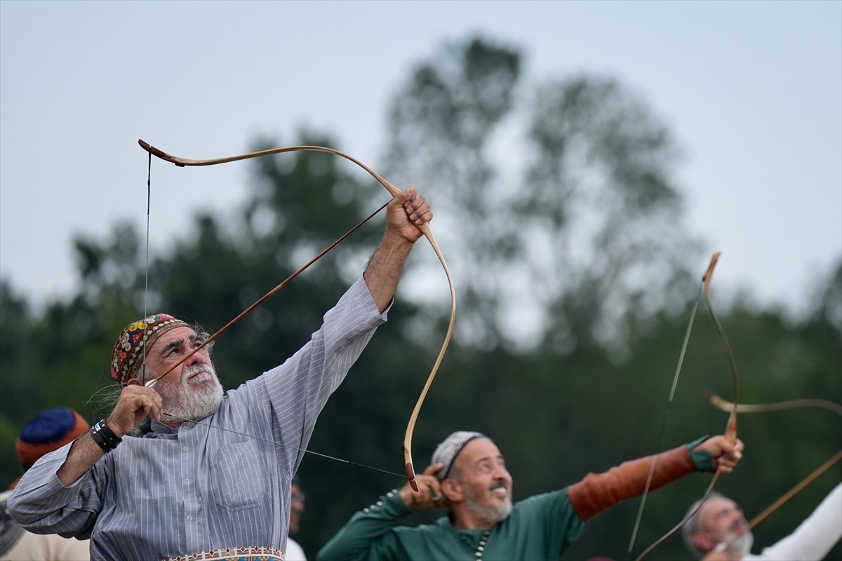2019'da federasyonlaşan Geleneksel Türk Okçuluğunda  21 bin lisanslı sporcuya, 600'den fazla...