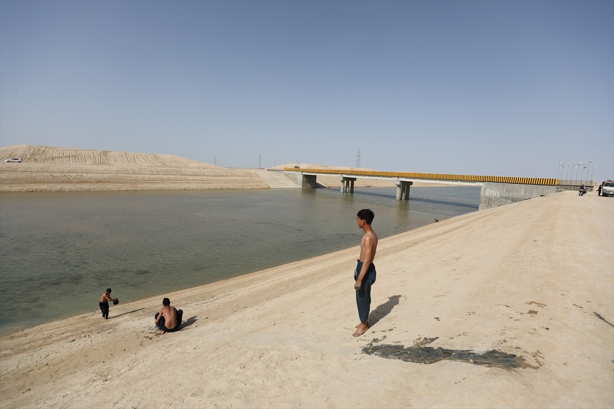 Afganistan'ın kuzeyine su getirilerek geniş çorak alanları tarım arazisine dönüştürme hedefiyle...