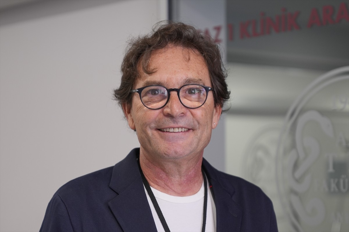 Ankara Üniversitesi (AÜ) Tıp Fakültesi Hastaneleri bünyesindeki Faz -1 Klinik Araştırma Merkezi...