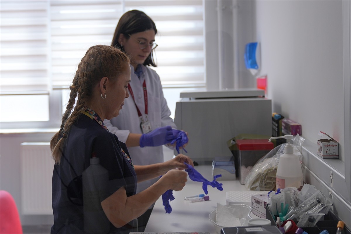 Ankara Üniversitesi (AÜ) Tıp Fakültesi Hastaneleri bünyesindeki Faz -1 Klinik Araştırma Merkezi...