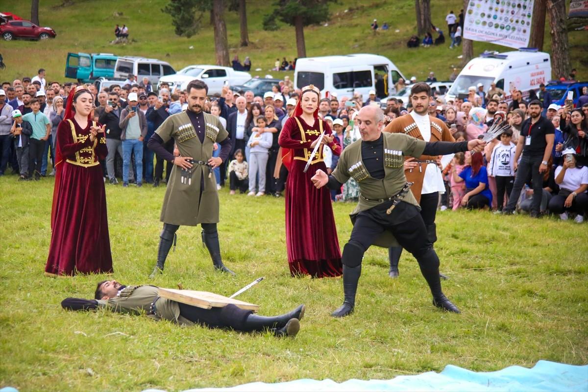 Ardahan'ın Göle ilçesinde üretilen kaşarın tanıtılması ve tanınırlığının artırılması amacıyla...