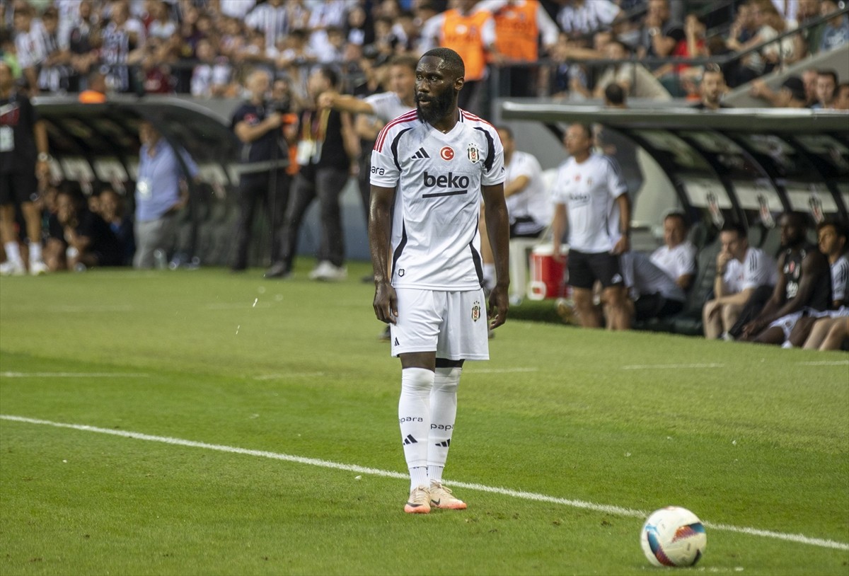 Beşiktaş Futbol Takımı, hazırlık maçında Gençlerbirliği ile Kocaeli Yıldız Entegre Stadı'nda...