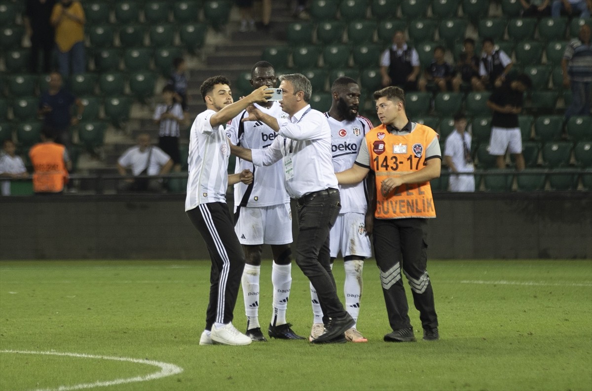 Beşiktaş Futbol Takımı, hazırlık maçında Gençlerbirliği ile Kocaeli Yıldız Entegre Stadı'nda...
