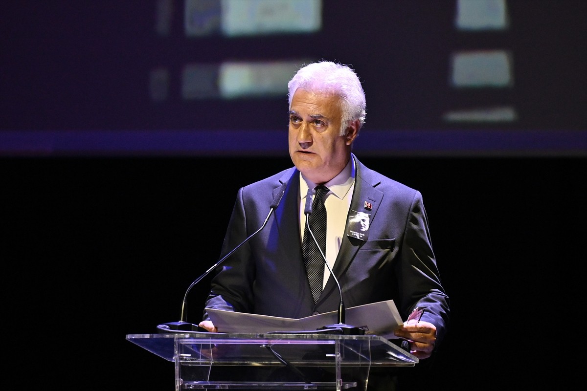 Beyin kanaması sonucu 10 yıldır komada olan ve hayatını kaybeden tiyatro sanatçısı ve sunucu Kenan...