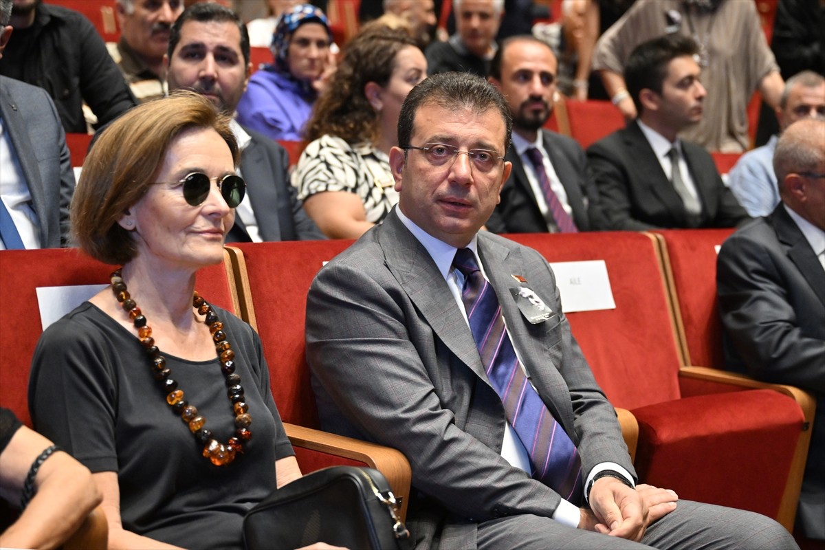 Beyin kanaması sonucu 10 yıldır komada olan ve hayatını kaybeden tiyatro sanatçısı ve sunucu Kenan...