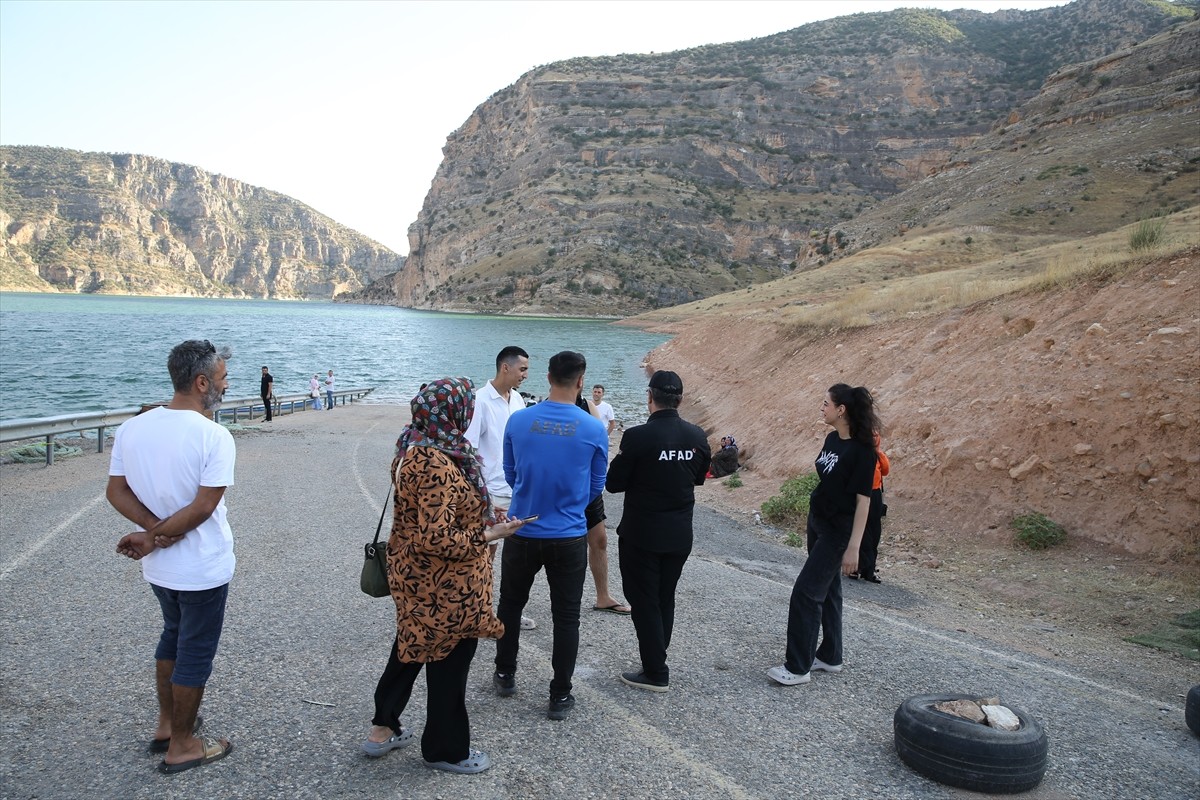 Bunaltıcı sıcakların yaşandığı yaz aylarında sulama kanalları, nehirler ve göletlerde yaşanan...