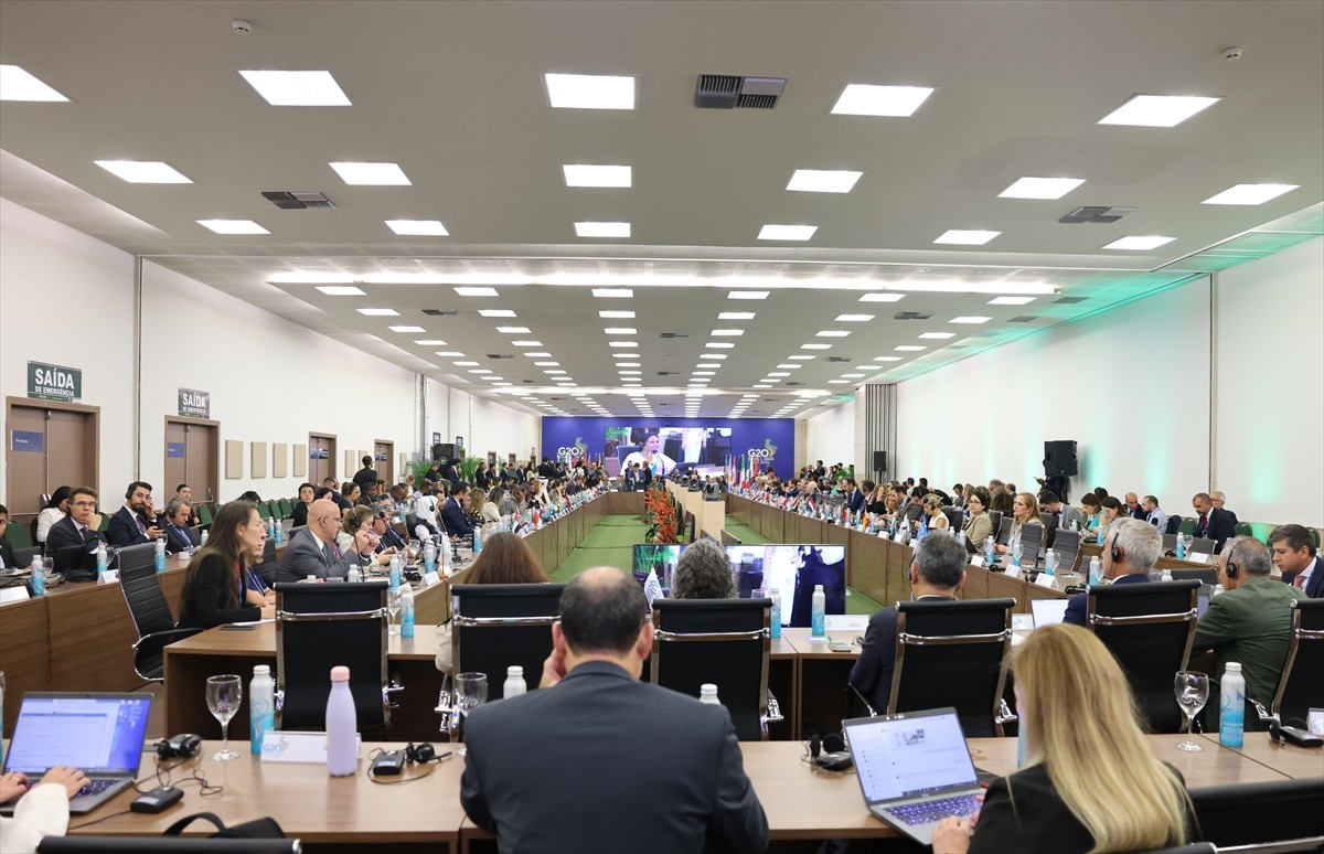 Çalışma ve Sosyal Güvenlik Bakanı Vedat Işıkhan, Brezilya'nın Fortaleza kentinde düzenlenen "G20...