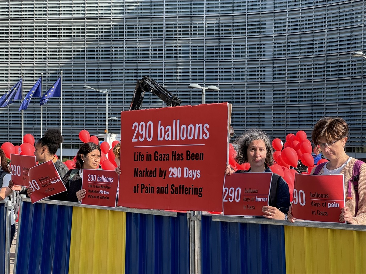 Çeşitli sivil toplum kuruluşları (STK), Brüksel'de Avrupa Birliği (AB) Dışişleri Bakanları...