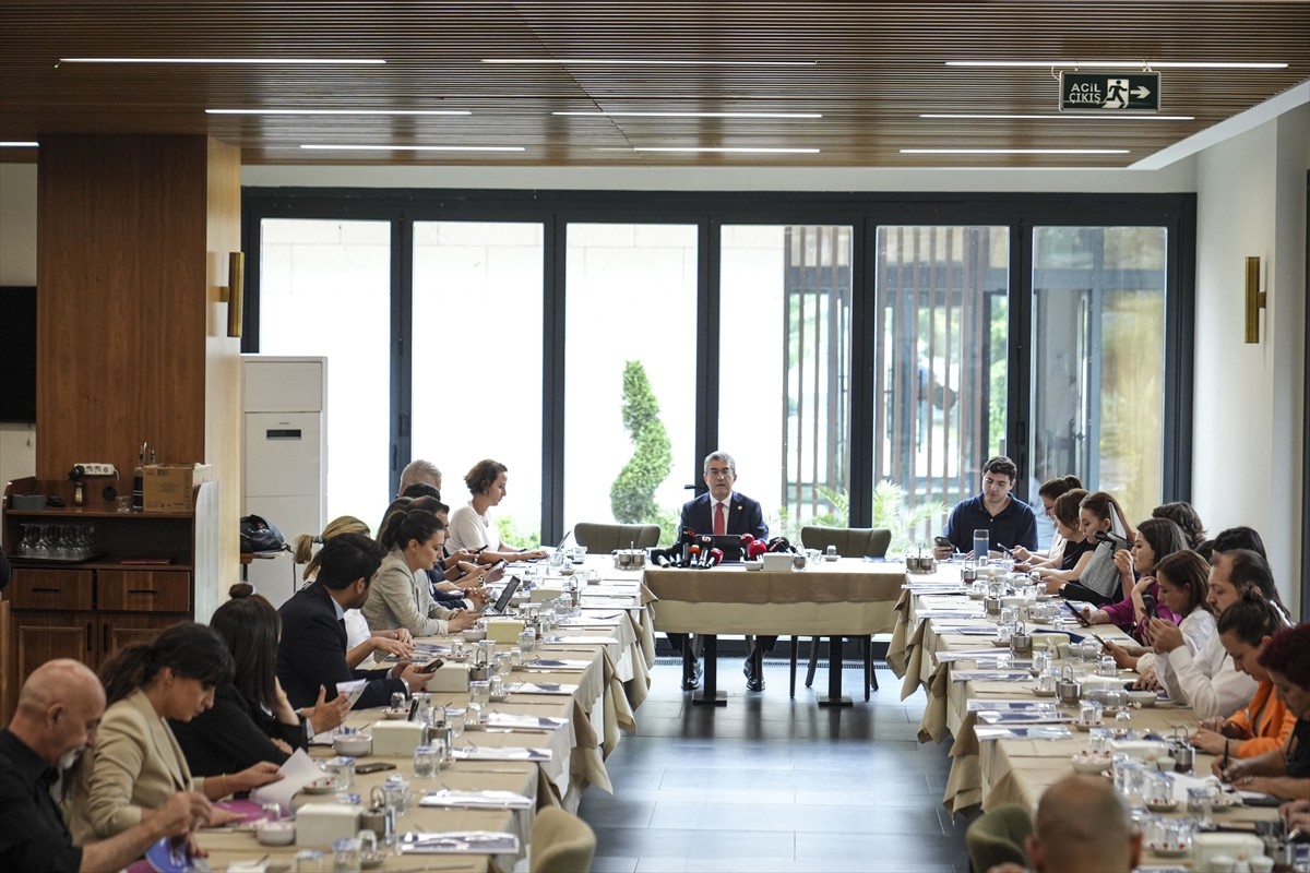 CHP Grup Başkanvekili Gökhan Günaydın, parlamento muhabirleriyle bir araya gelerek "Genel Seçim...