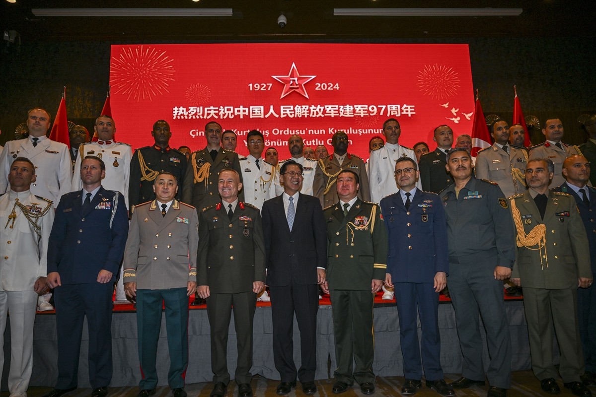 Çin'in Ankara Büyükelçiliği, Çin Halk Kurtuluş Ordusunun 97'nci kuruluş yıl dönümünü başkentte bir...