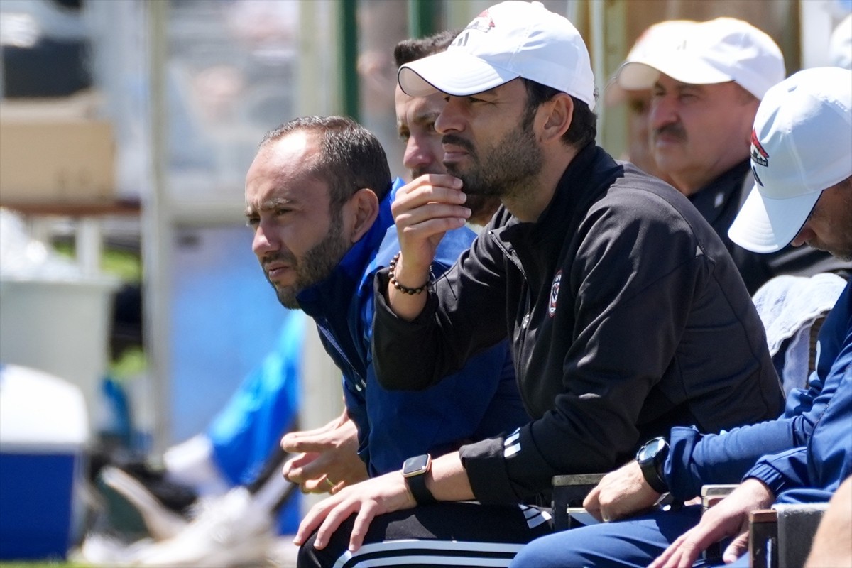 Corendon Alanyaspor, hazırlık maçında Gaziantep FK ile karşılaştı. Gaziantep FK'lı futbolcu Kacper...