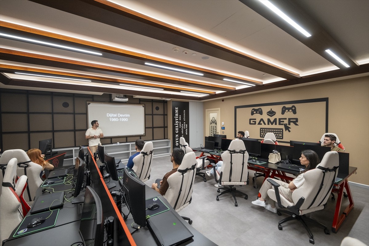 Cumhurbaşkanlığı Dijital Dönüşüm Ofisi koordinasyonunda Cumhurbaşkanlığı Millet Kütüphanesi'nde...