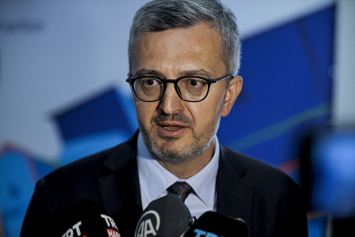 Dışişleri Bakan Yardımcısı Burhanettin Duran, Mostar Köprüsü'nün yeniden inşasının 20'nci yılı...