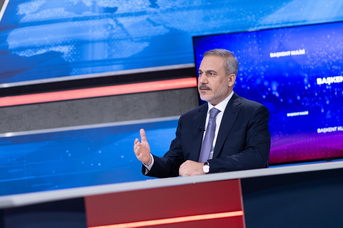 Dışişleri Bakanı Hakan Fidan, katıldığı bir televizyon programında canlı yayında gündemi...