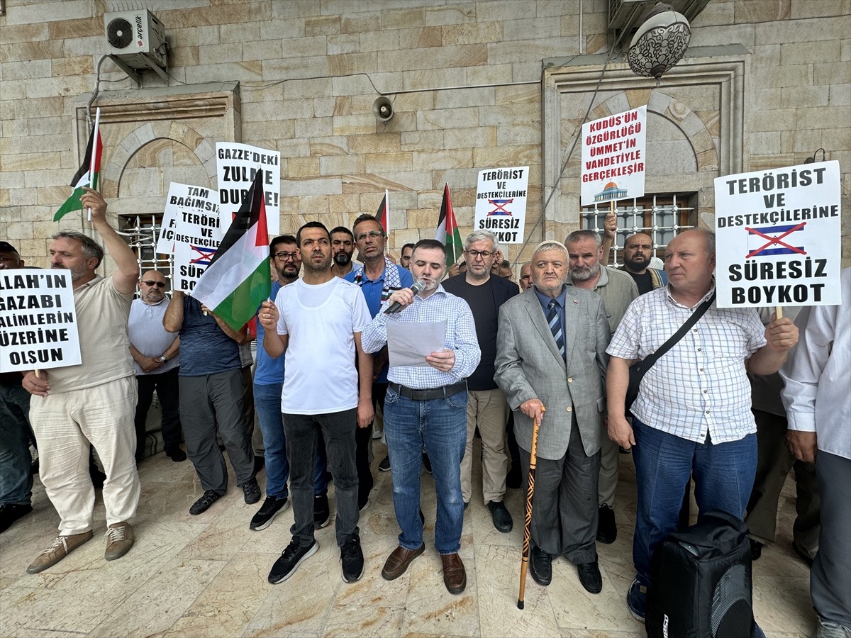 Düzce'de İsrail Başbakanı Binyamin Netanyahu'nun ABD Kongresi'ndeki konuşmasına tepki gösterildi....