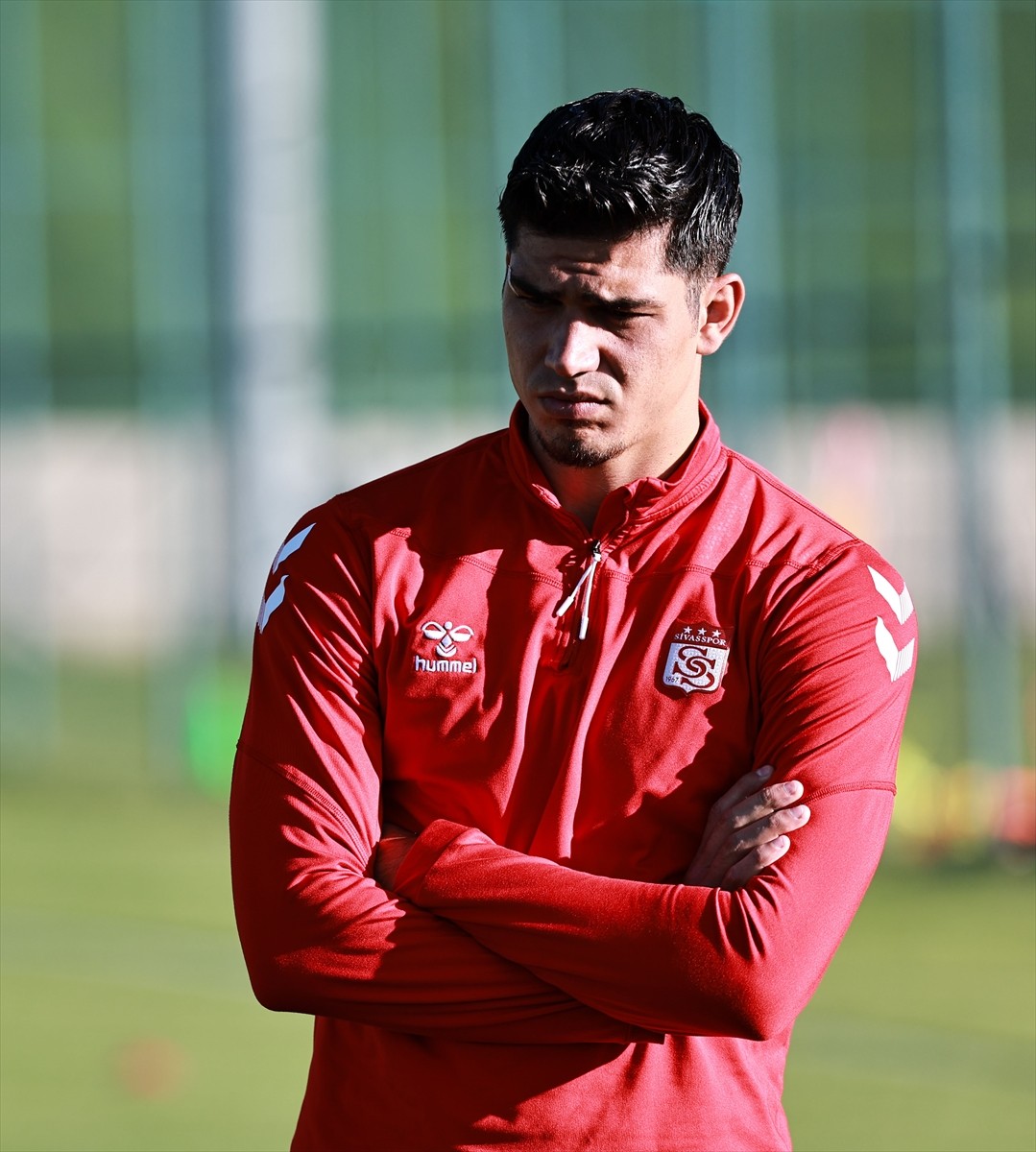 EMS Yapı Sivasspor, 2024-2025 sezonu hazırlıklarının ikinci etap çalışmalarını Erzurum'da teknik...