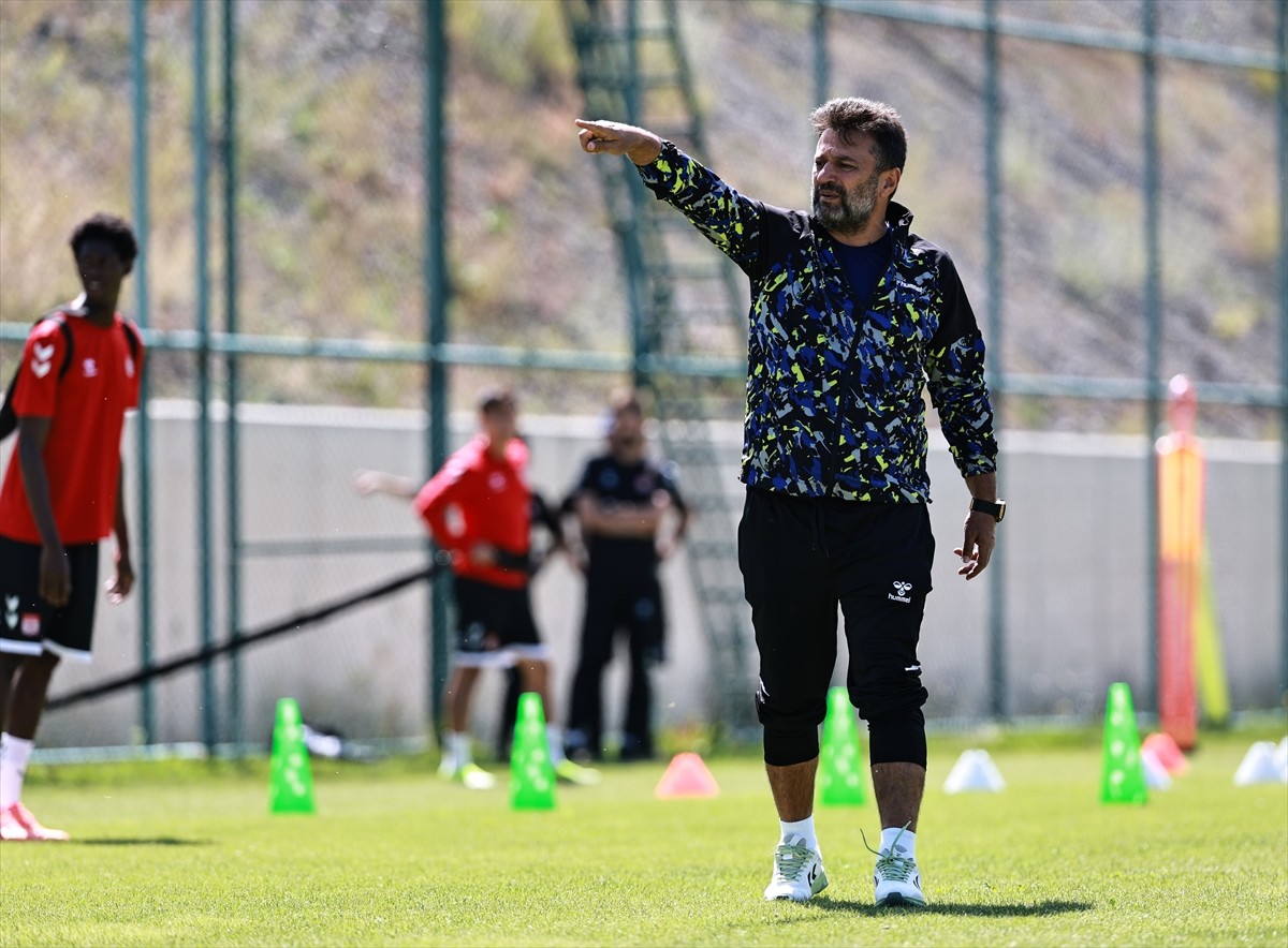 EMS Yapı Sivasspor, 2024-2025 sezonu hazırlıklarının ikinci etap çalışmalarını Erzurum'da teknik...