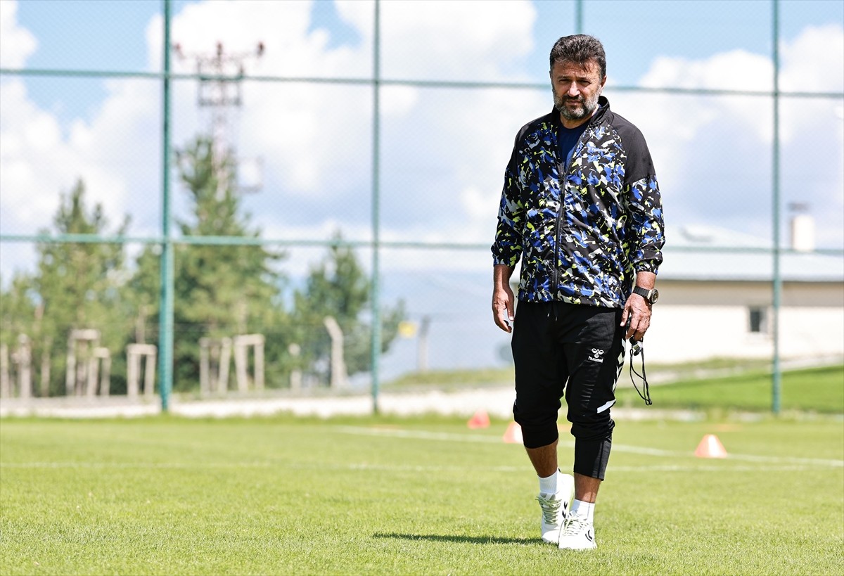 EMS Yapı Sivasspor, 2024-2025 sezonu hazırlıklarının ikinci etap çalışmalarını Erzurum'da teknik...