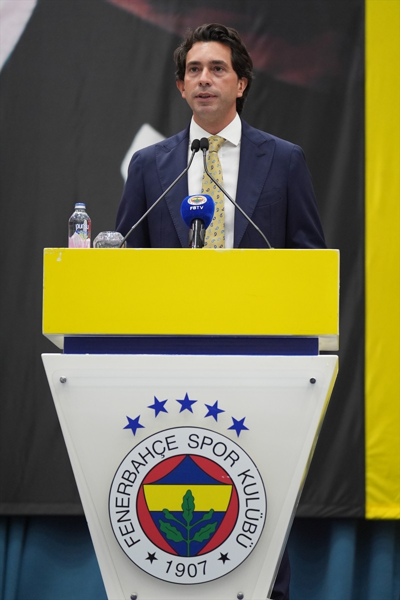 Fenerbahçe Kulübü Genel Sekreteri Burak Çağlan Kızılhan, Kalamış'taki Fenerbahçe Faruk Ilgaz...