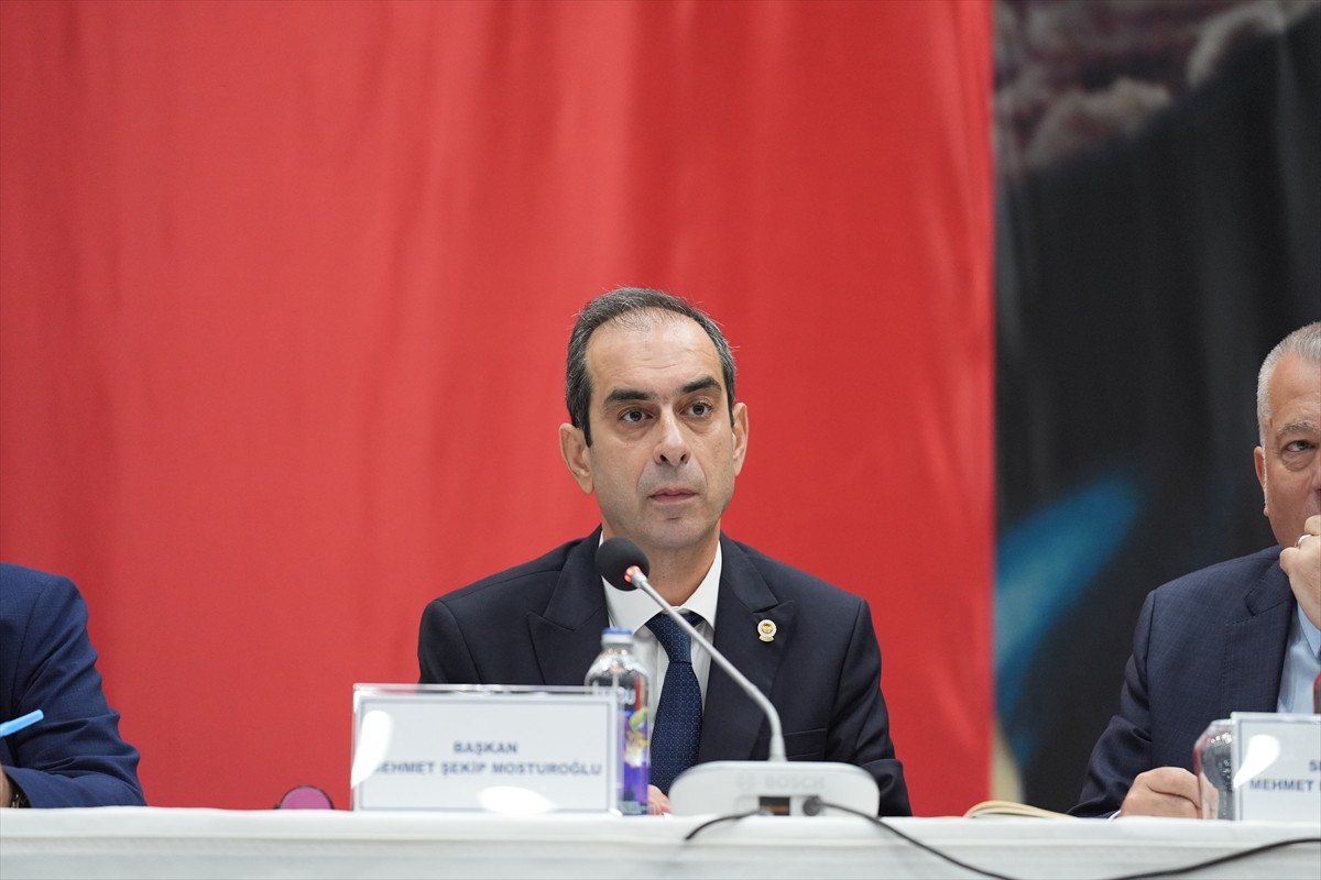 Fenerbahçe Kulübü Yüksek Divan Kurulu (YDK) toplantısı başladı. Kalamış'taki Fenerbahçe Faruk...