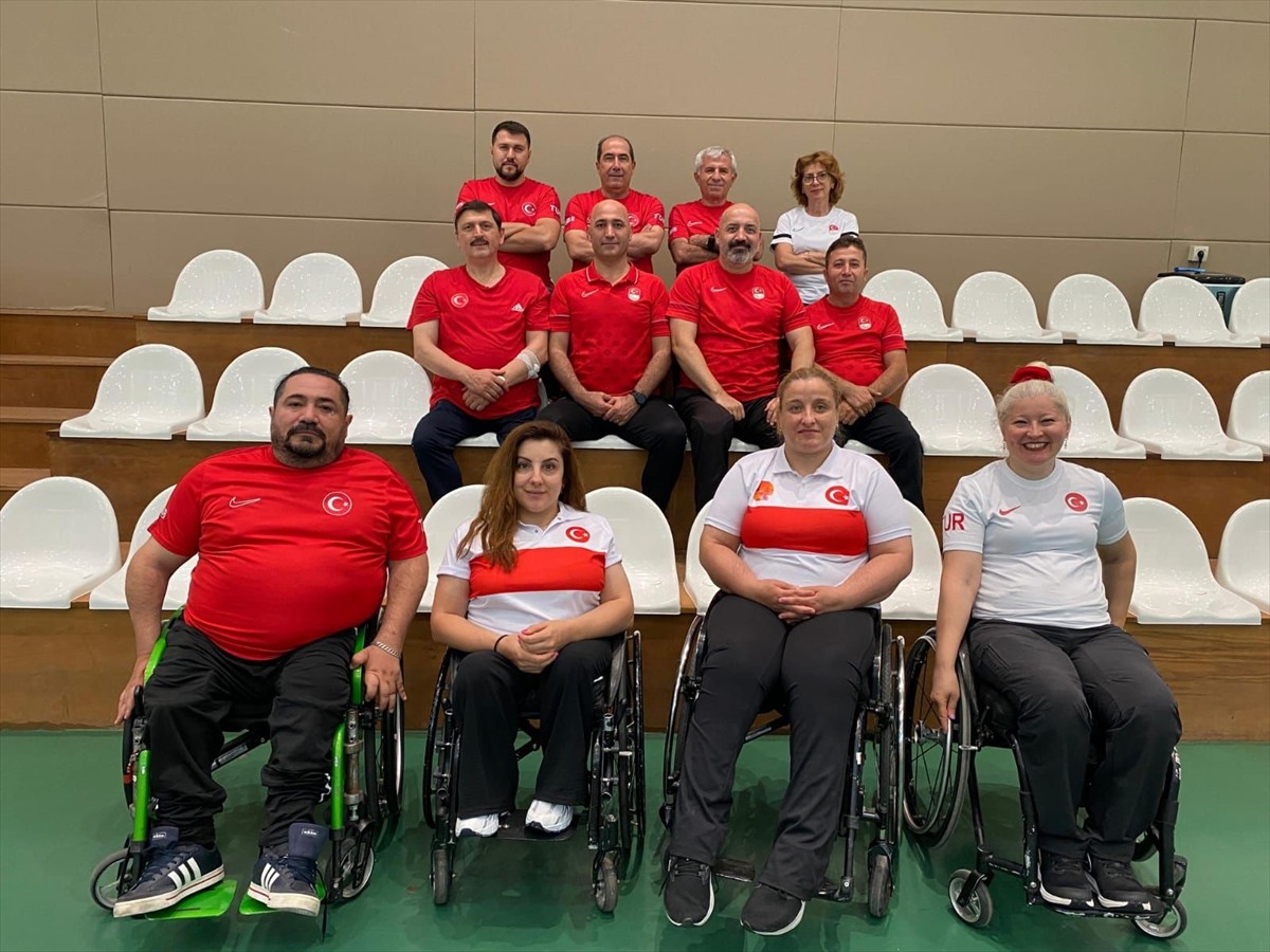 Fransa'da düzenlenecek Paris 2024 Paralimpik Oyunları'nda 8 sporcuyla mücadele edecek Para...