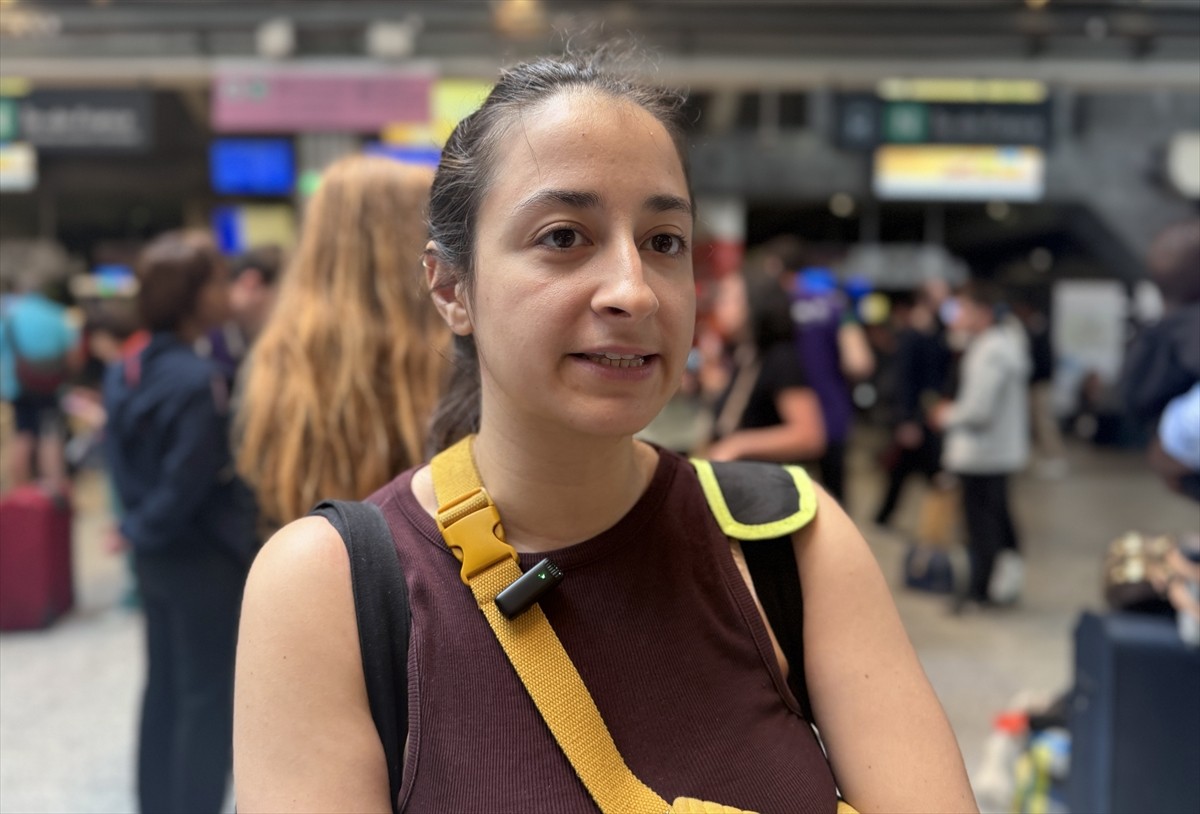 Fransa'da olimpiyatların açılış törenine saatler kala tren hatlarının devre dışı kalması üzerine...