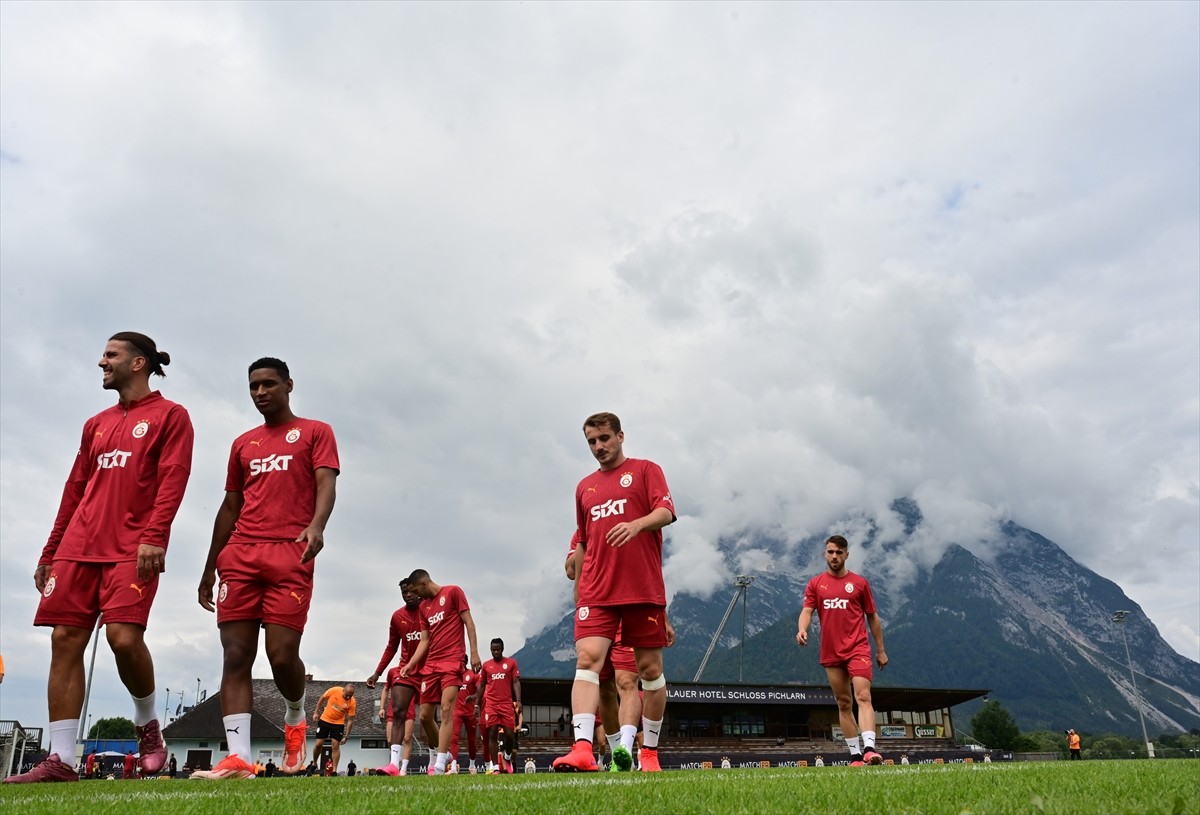 Galatasaray Futbol Takımı, yeni sezon hazırlıklarını Avusturya kampında sürdürdü. Steiermark...