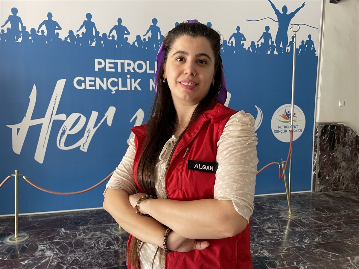 Gençlik ve Spor Bakanlığının bu yıl ilk kez hayata geçirdiği "Gençlik Yaz Okulları" kapsamında...