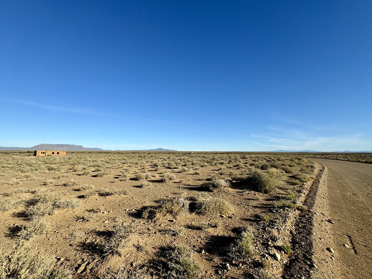 Güney Afrika Cumhuriyeti'nin güneybatısından başlayıp, Atlas Okyanusu sahilleri boyunca Namib...