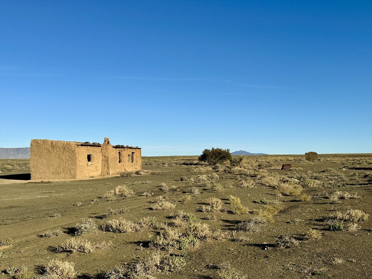 Güney Afrika Cumhuriyeti'nin güneybatısından başlayıp, Atlas Okyanusu sahilleri boyunca Namib...