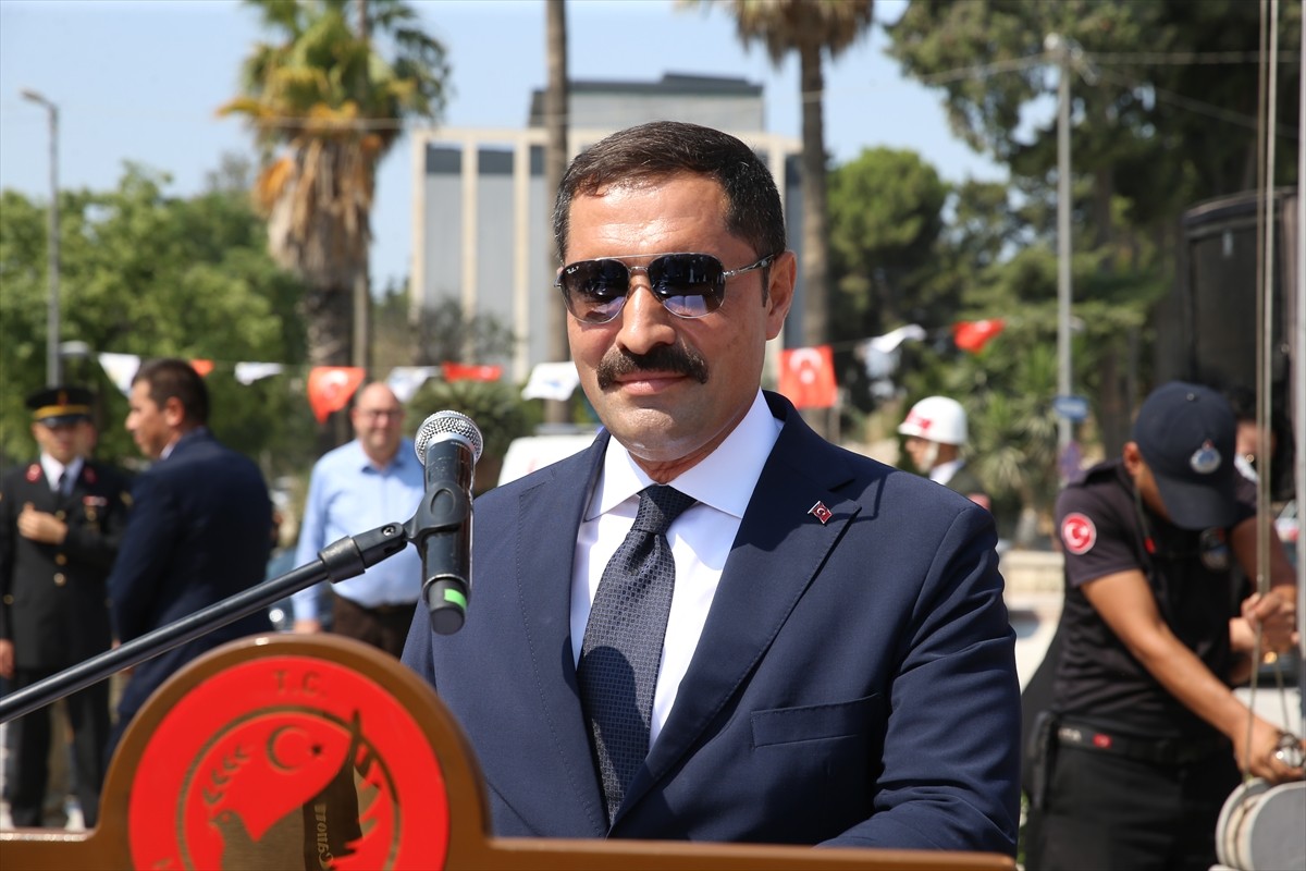 Hatay'ın ana vatana katılışının 85'nci yıl dönümü dolayısıyla tören düzenlendi. Antakya Cumhuriyet...