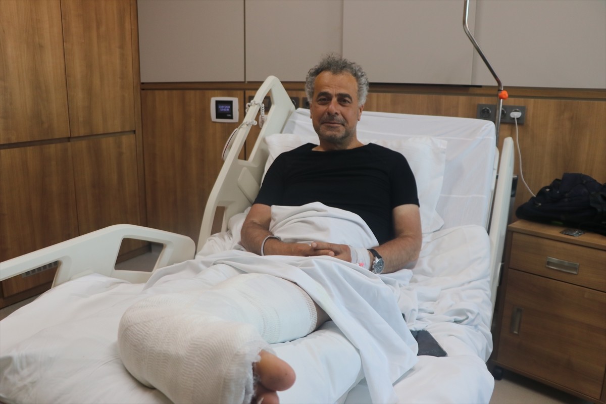 Hollanda'dan 2 çocuğuyla gelip grup halinde Ağrı Dağı'na tırmandıktan sonra 2 arkadaşını kaybeden...