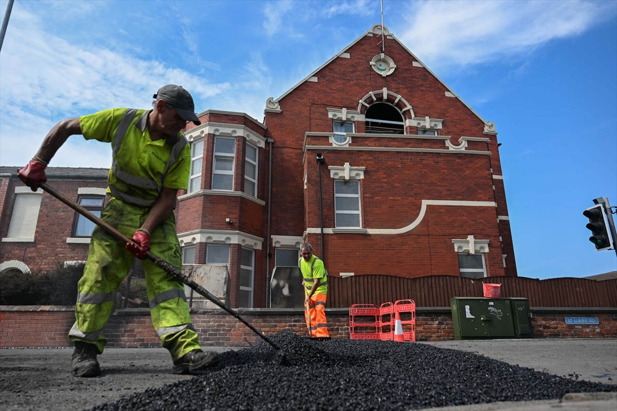 İngiltere'nin Southport kentinde 3 çocuğun öldürüldüğü, 8'i çocuk 10 kişinin yaralandığı bıçaklı...