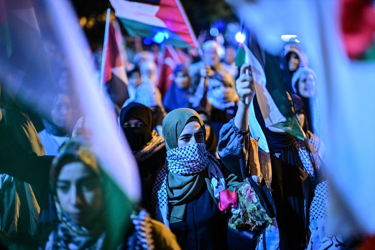 İnsan Hak ve Hürriyetleri İnsani Yardım Vakfı ile Gazze Dayanışma Platformu'nun da aralarında...