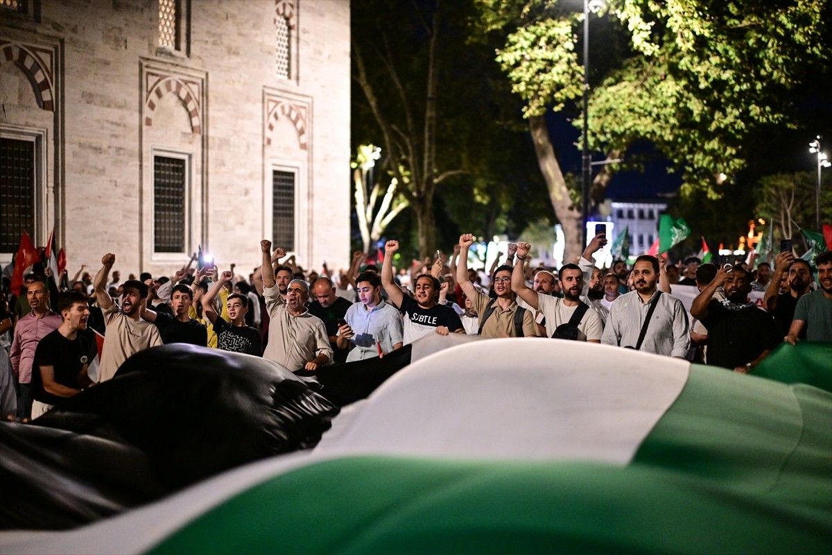 İnsan Hak ve Hürriyetleri İnsani Yardım Vakfı ile Gazze Dayanışma Platformu'nun da aralarında...