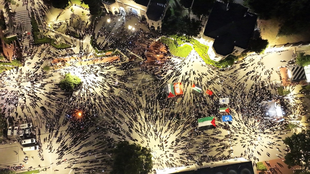 İnsan Hak ve Hürriyetleri İnsani Yardım Vakfı ile Gazze Dayanışma Platformu'nun da aralarında...